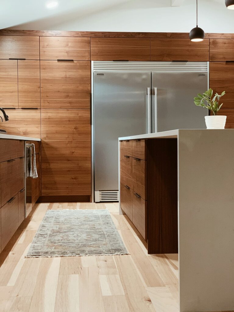 miglior-materiale-per-cucine-legno-caldo