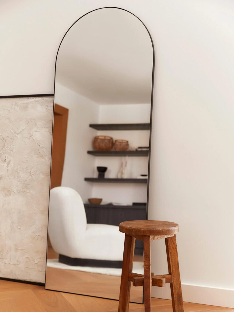 francis-westwing-specchio-casa-vacanza