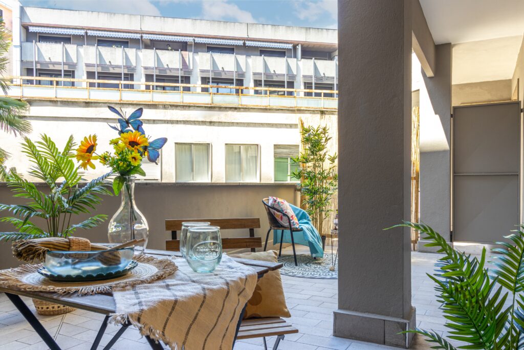 spazi-esterni-strutture-ricettive-terrazzo