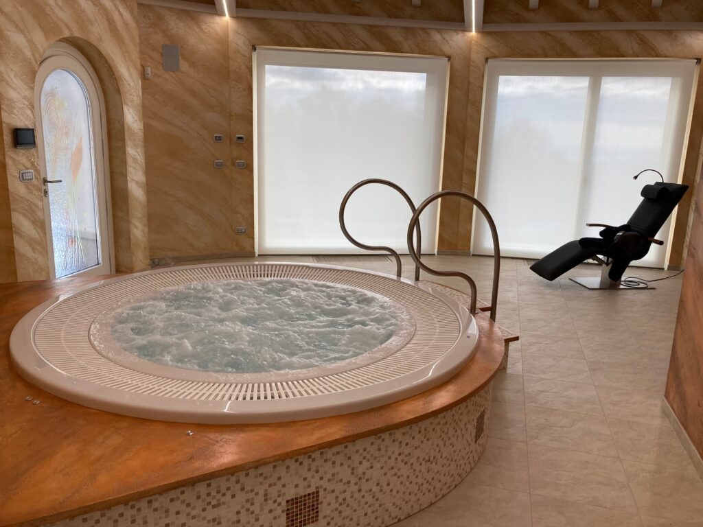vasca-idromassaggio-mirani-piscine